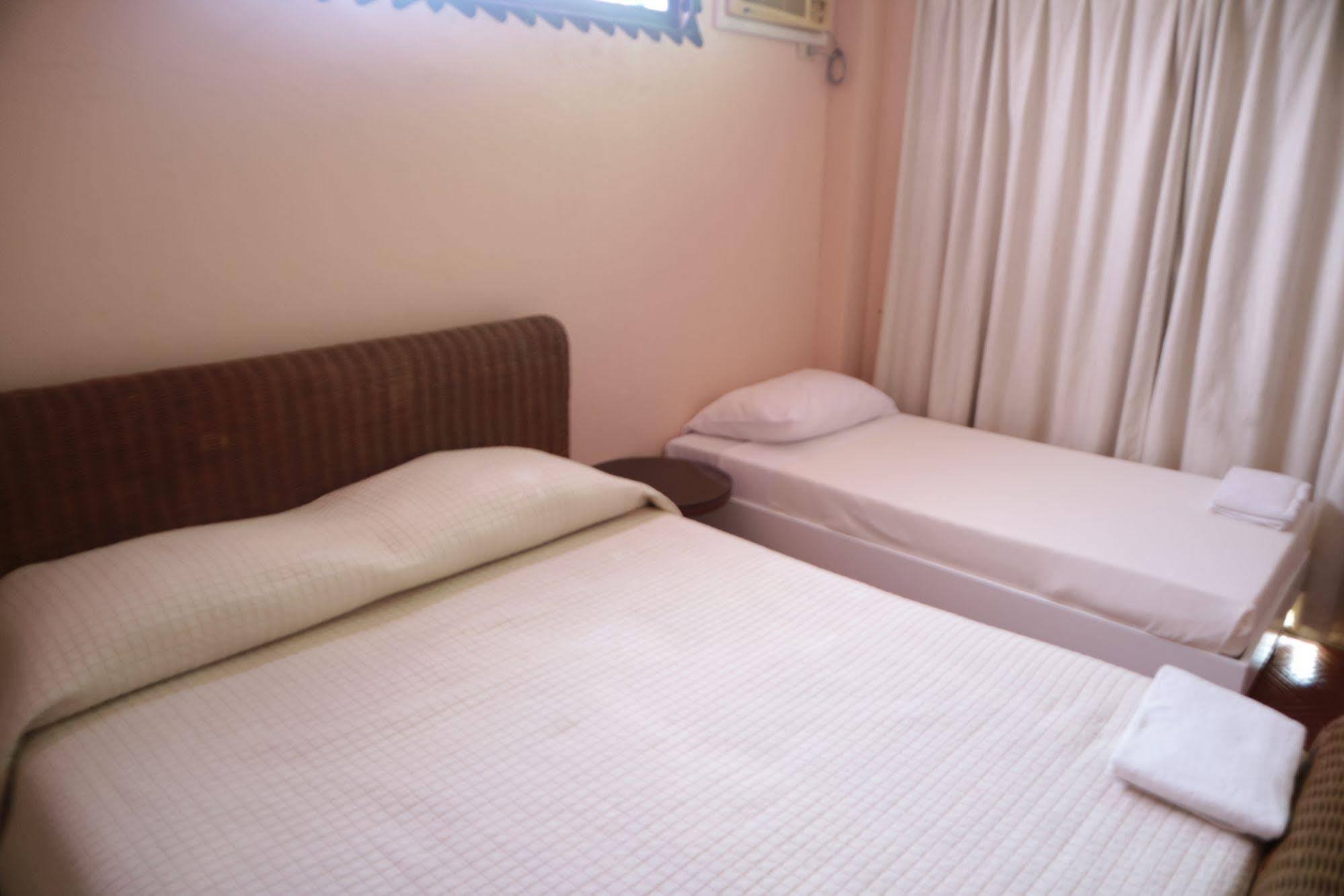 Casa La Granja Hotel Iloilo City Buitenkant foto